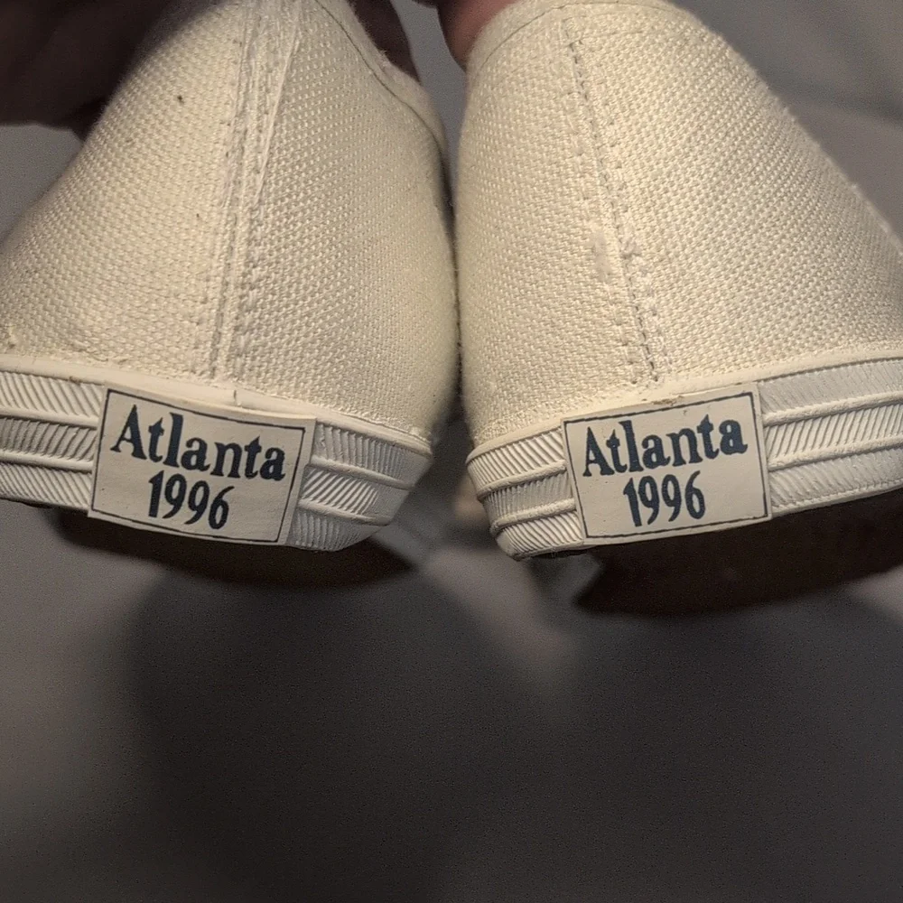 1996 Olympics Wal-Mart White Constance Tennis Shoes Size 9